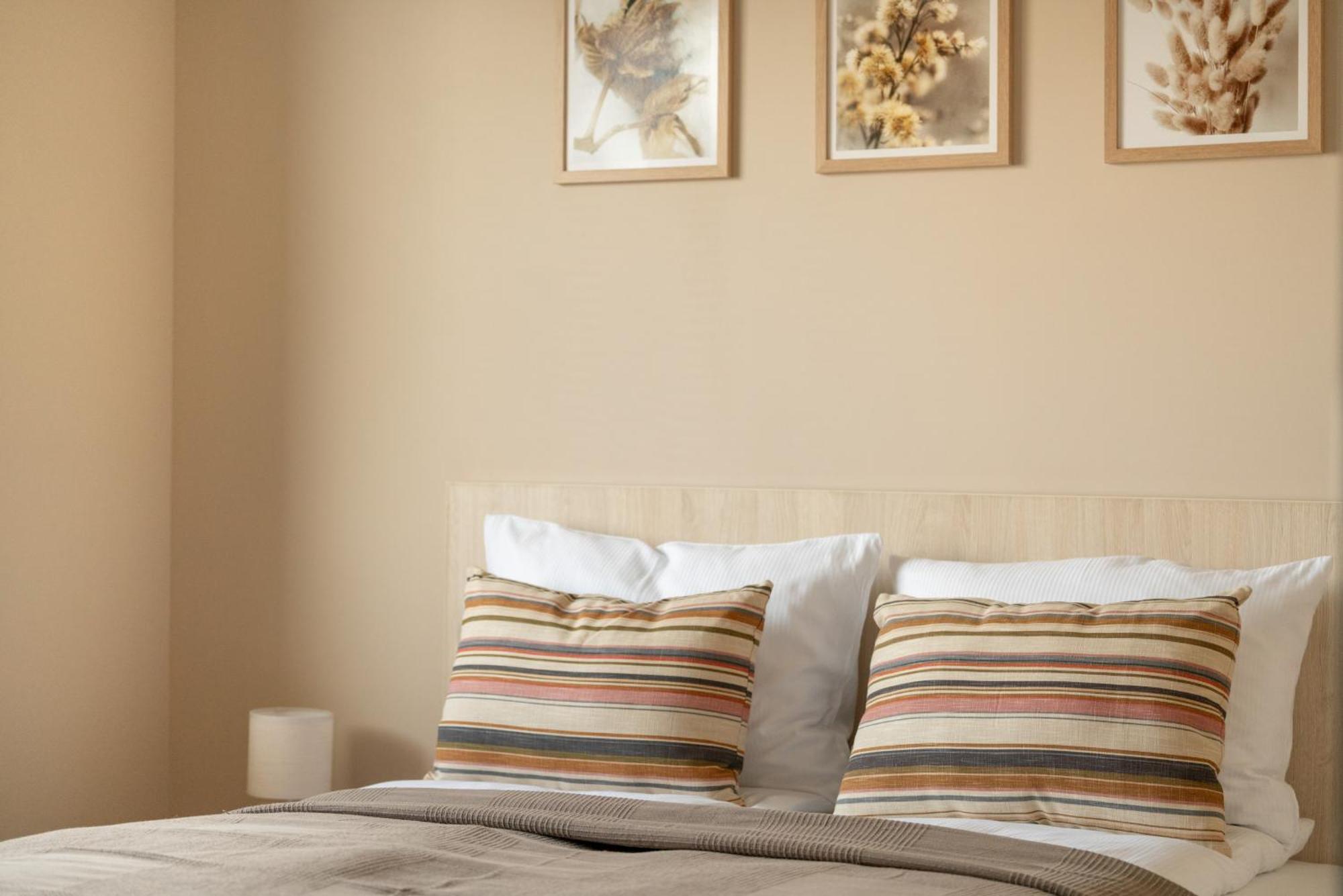 Cosy And Bright Apartment With Parking In Poznan By Noclegi Renters Eksteriør billede